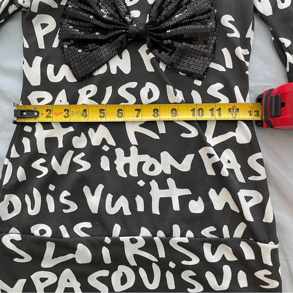 Mini Dress with Alphabet Prints and a Bow Tie - Picture 5 of 11